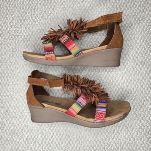 Minnetonka Desi Brown Sandals with Colorful Accents 8